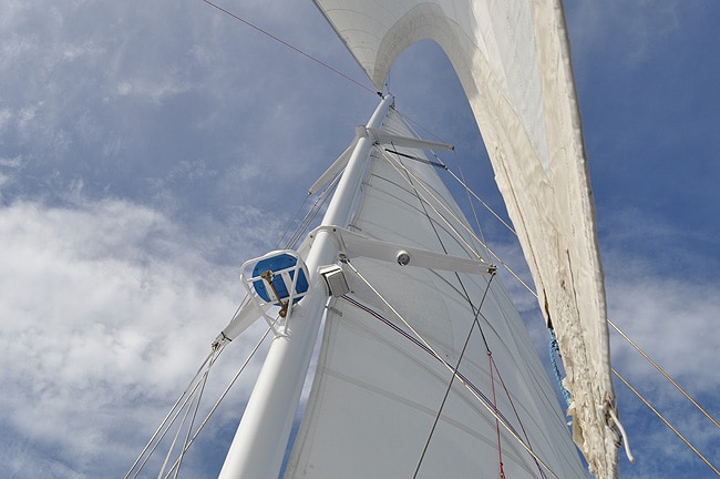 Cairns Great Barrier Reef sailing trips