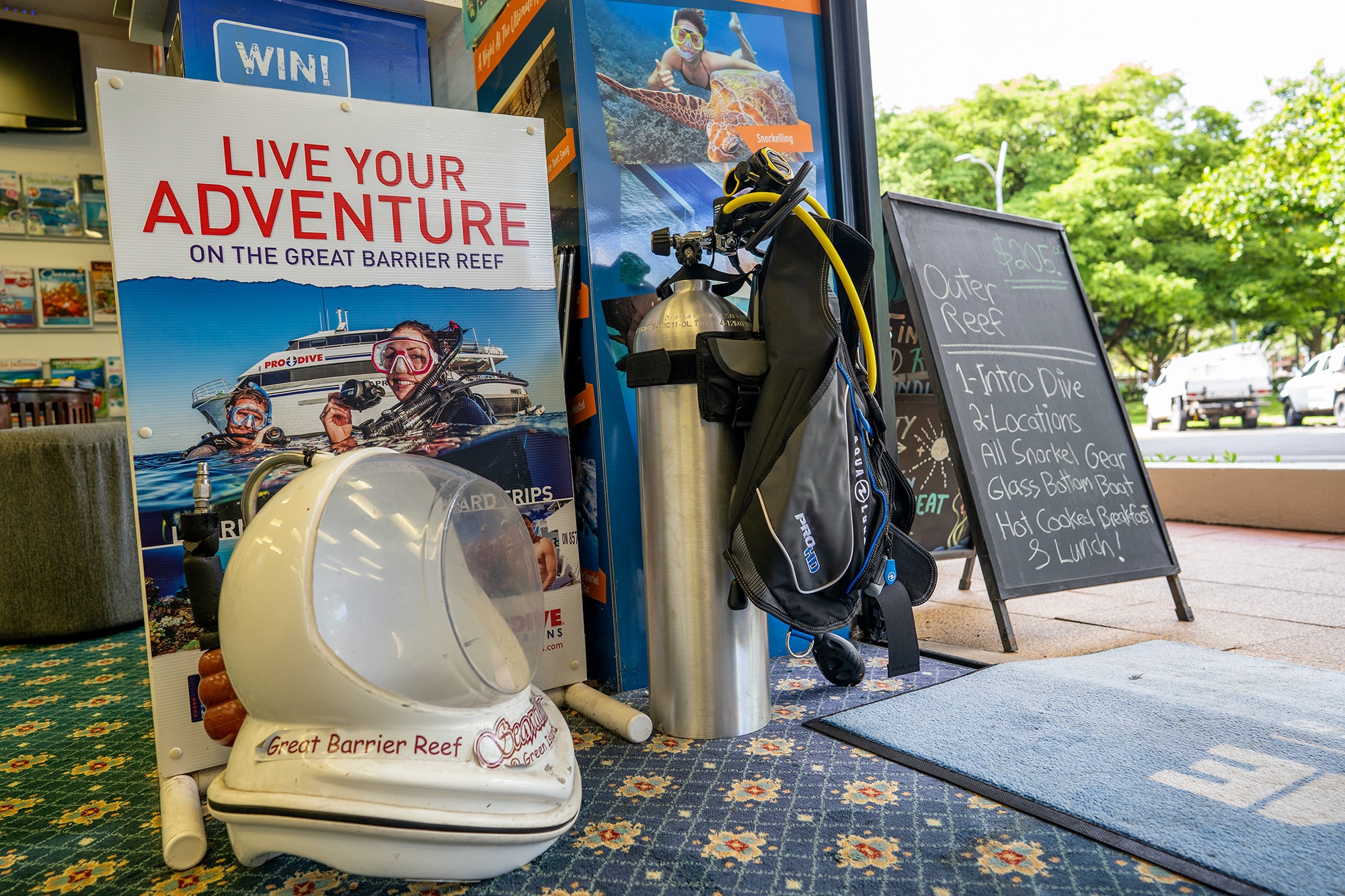 Cairns Diving Easter 2023 School Holidays!